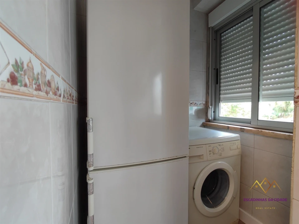 Apartamento T2 para Venda em Odivelas Foto 23