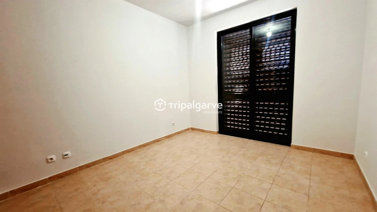 Apartamento T2 para Venda em Alvor Foto 6