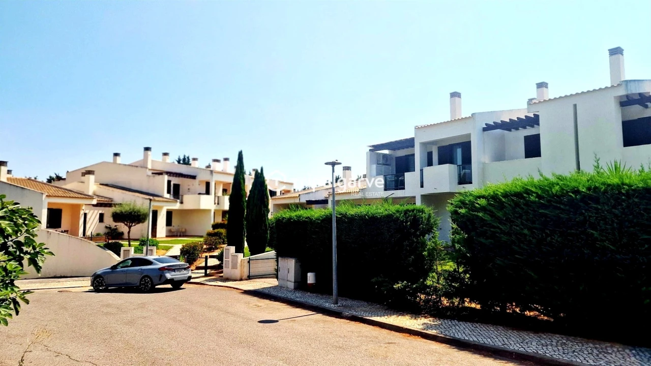 Apartamento T2 para Venda em Alvor Foto 18