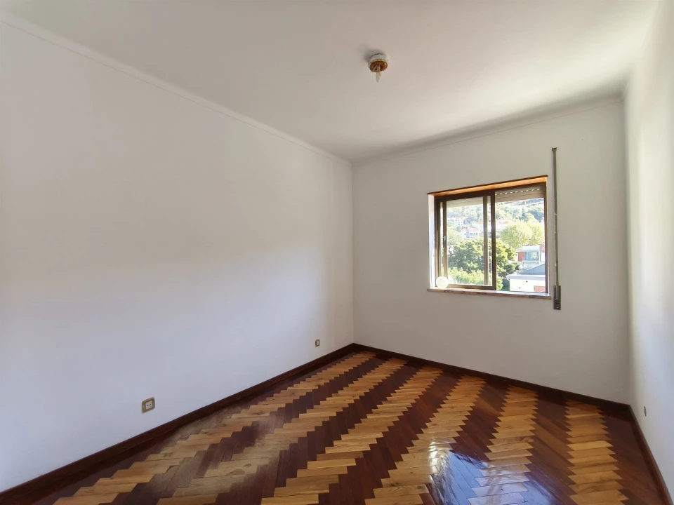 Apartamento T4 para Venda em Lousã e Vilarinho Foto 21