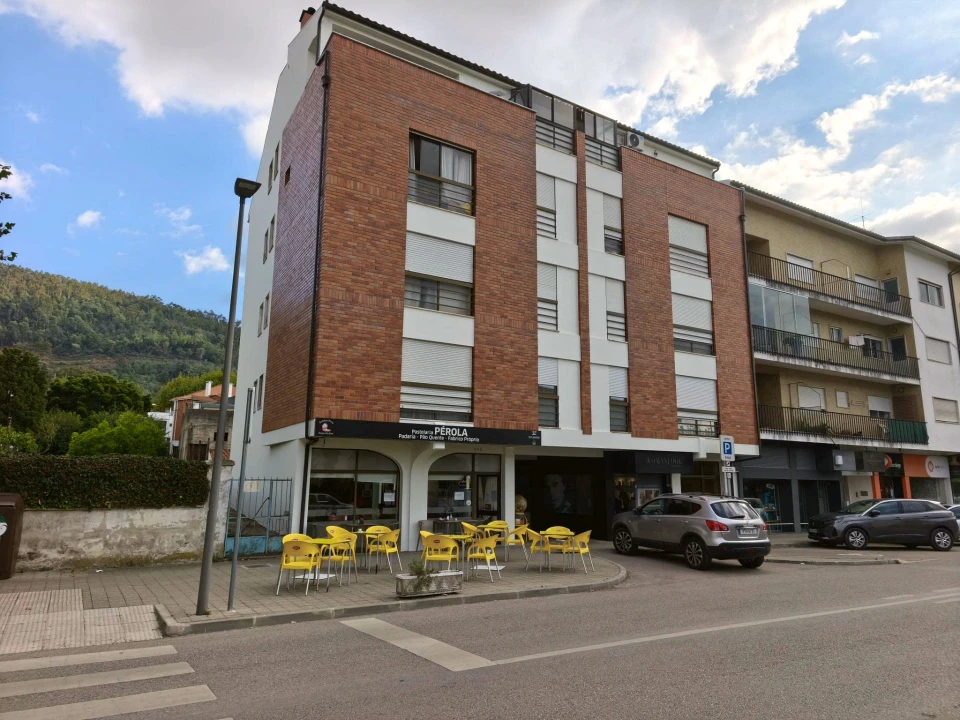 Apartamento T4 para Venda em Lousã e Vilarinho Foto 1