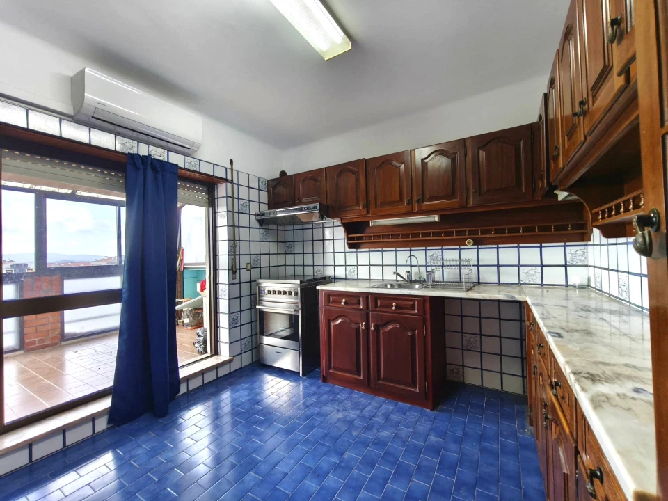 Apartamento T4 para Venda em Lousã e Vilarinho Foto 4
