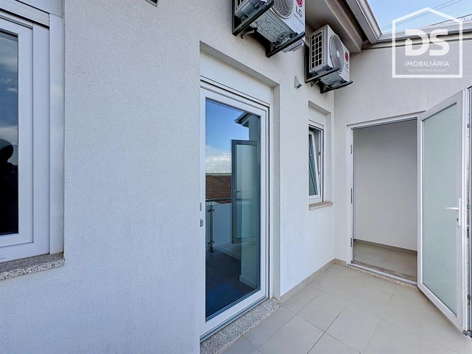 Apartamento T2 para Venda em Viseu Foto 21