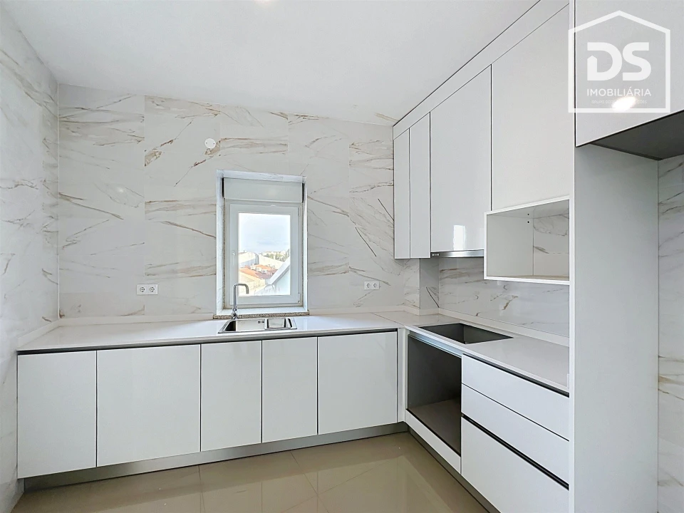 Apartamento T2 para Venda em Viseu Foto 16