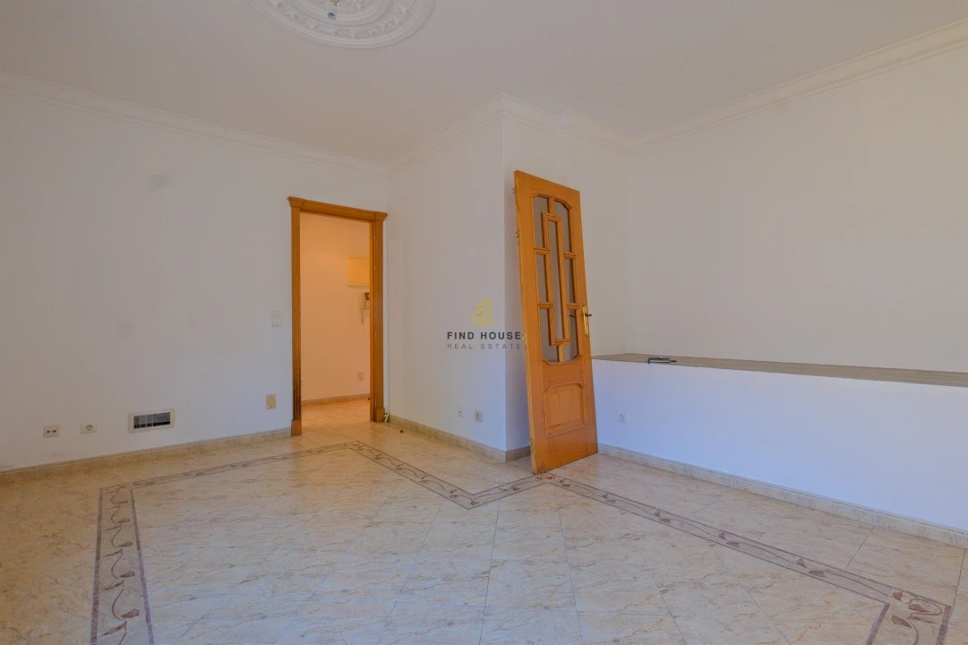 Apartamento T2 para Venda em Mina de Água Foto 5