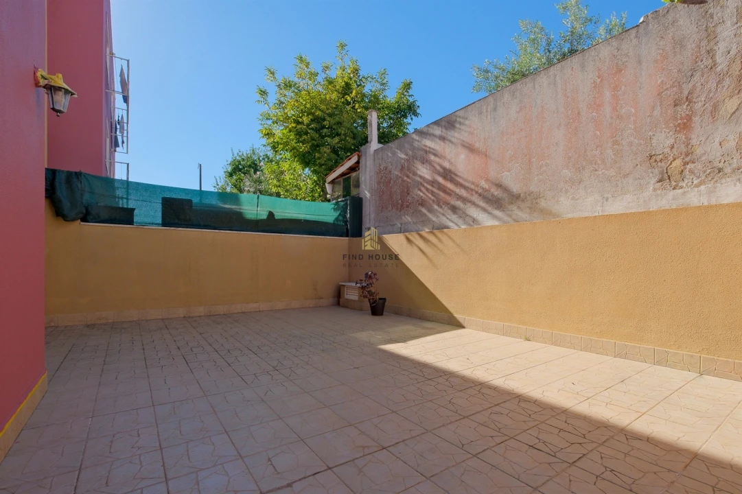 Apartamento T2 para Venda em Mina de Água Foto 2