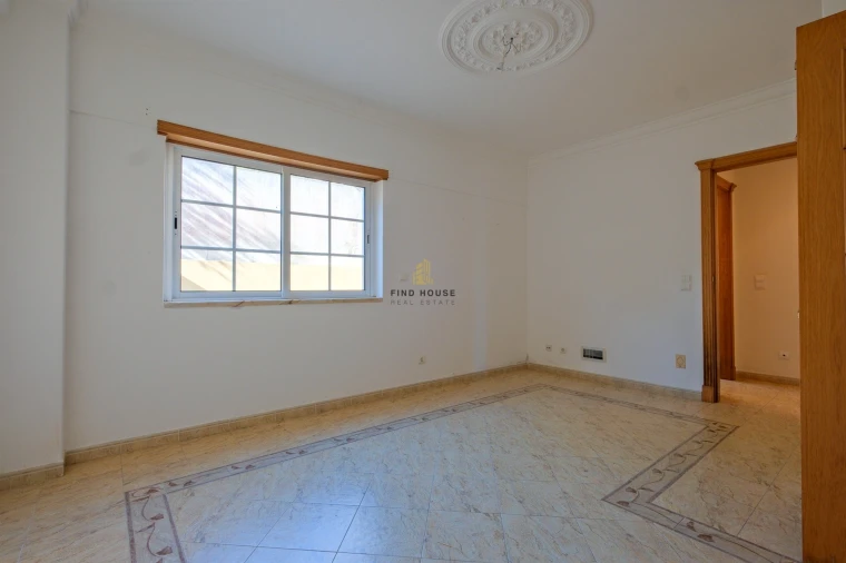 Apartamento T2 para Venda em Mina de Água Foto 7