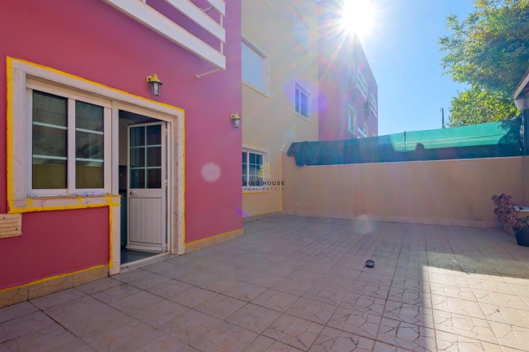 Apartamento T2 para Venda em Mina de Água Foto 3