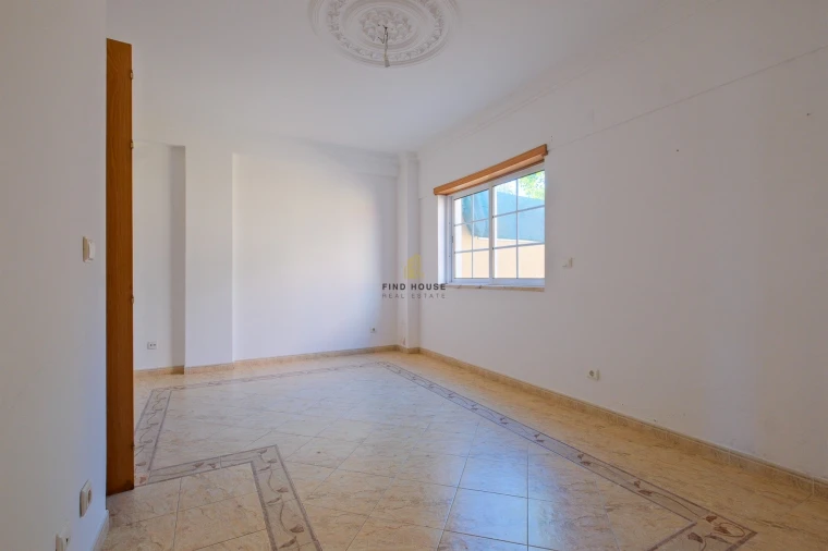 Apartamento T2 para Venda em Mina de Água Foto 8