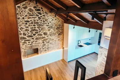 Moradia T1 para Venda em Vila Cova e Feitos