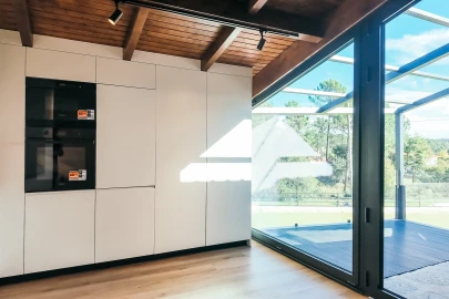 Moradia T1 para Venda em Vila Cova e Feitos