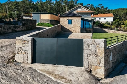 Moradia T1 para Venda em Vila Cova e Feitos