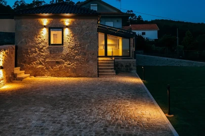 Moradia T1 para Venda em Vila Cova e Feitos