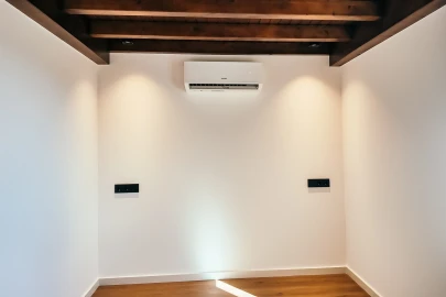 Moradia T1 para Venda em Vila Cova e Feitos