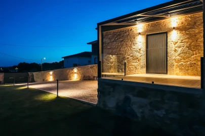 Moradia T1 para Venda em Vila Cova e Feitos