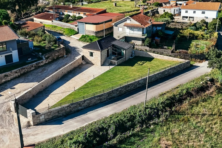 Moradia T1 para Venda em Vila Cova e Feitos Foto 29