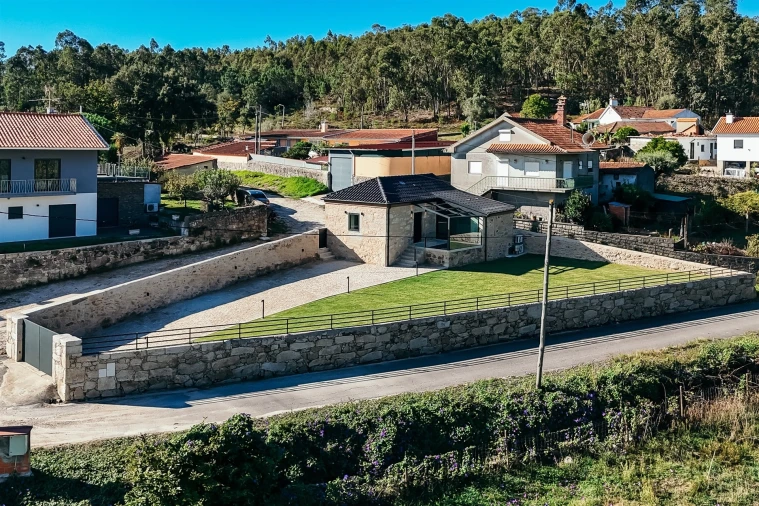 Moradia T1 para Venda em Vila Cova e Feitos Foto 27