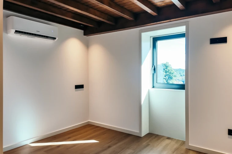 Moradia T1 para Venda em Vila Cova e Feitos Foto 12