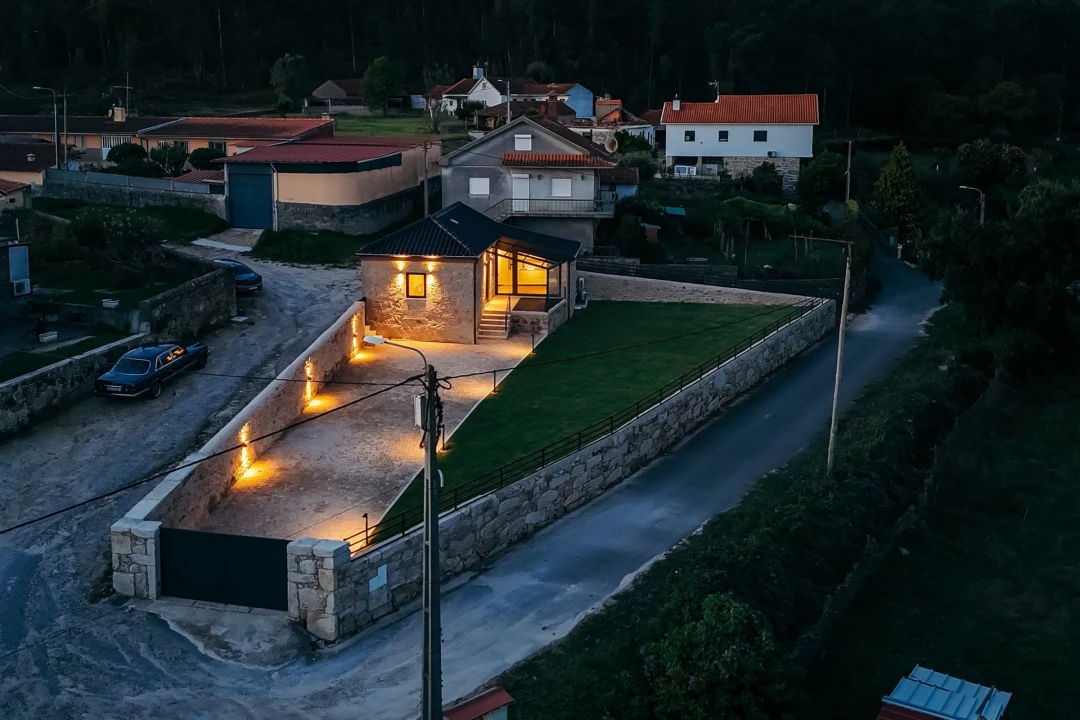 Moradia T1 para Venda em Vila Cova e Feitos Foto 31