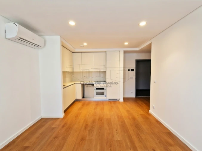 Apartamento T1 para Venda em Glória e Vera Cruz Foto 3