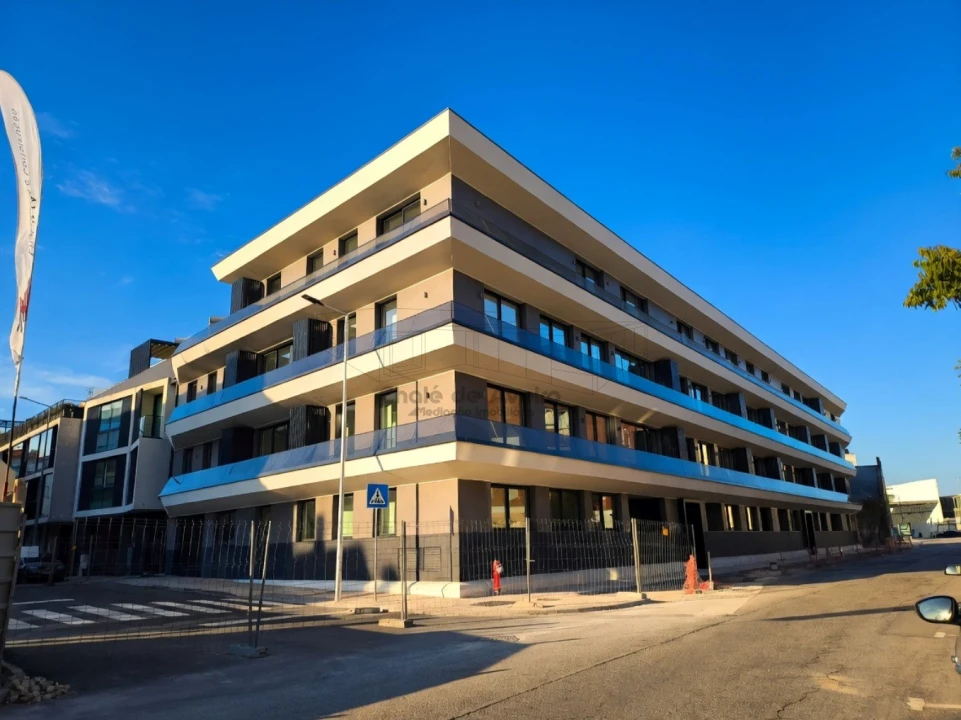 Apartamento T1 para Venda em Glória e Vera Cruz Foto 1