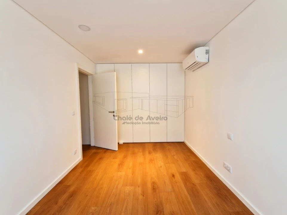 Apartamento T1 para Venda em Glória e Vera Cruz Foto 5