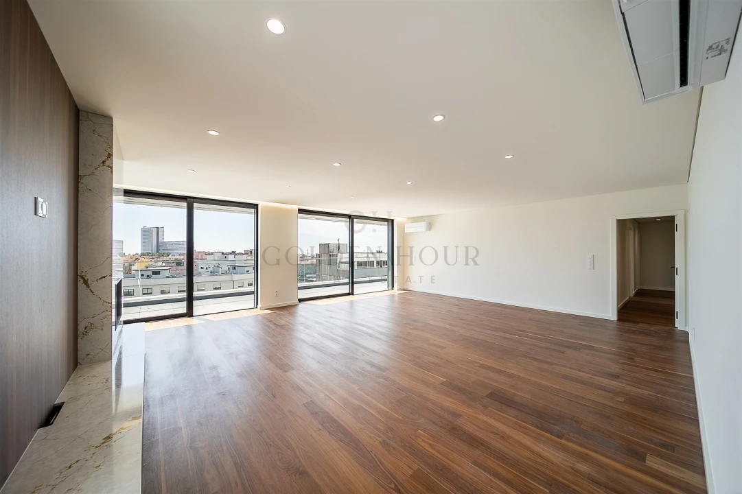 Apartamento T4 para Venda em Mafamude e Vilar do Paraíso Foto 32