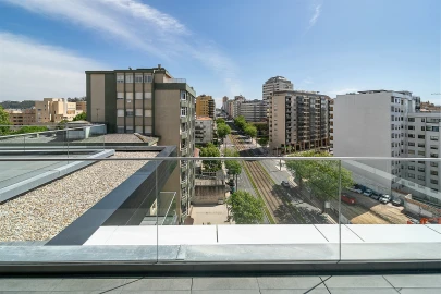 Apartamento T4 para Venda em Mafamude e Vilar do Paraíso