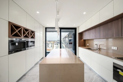 Apartamento T4 para Venda em Mafamude e Vilar do Paraíso