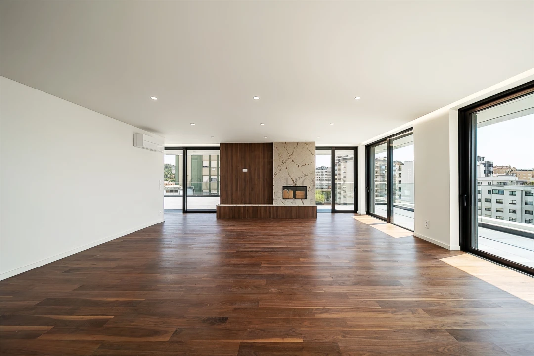 Apartamento T4 para Venda em Mafamude e Vilar do Paraíso Foto 1