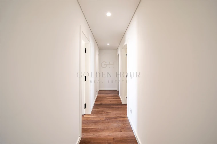 Apartamento T4 para Venda em Mafamude e Vilar do Paraíso Foto 38
