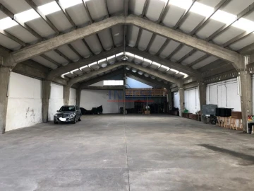 Armazém para Arrendamento em Cedofeita, Santo Ildefonso, Sé, Miragaia, São Nicolau e Vitória