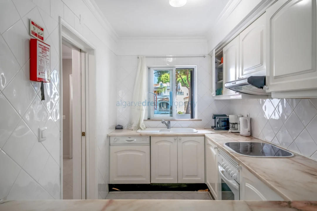 Apartamento T1 para Venda em Albufeira e Olhos de Água Foto 10