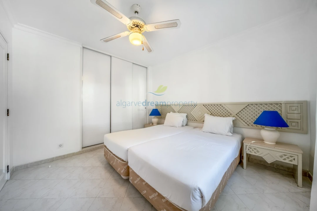 Apartamento T1 para Venda em Albufeira e Olhos de Água Foto 13