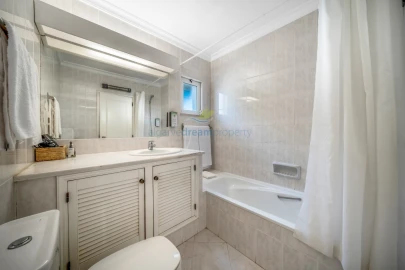 Apartamento T1 para Venda em Albufeira e Olhos de Água