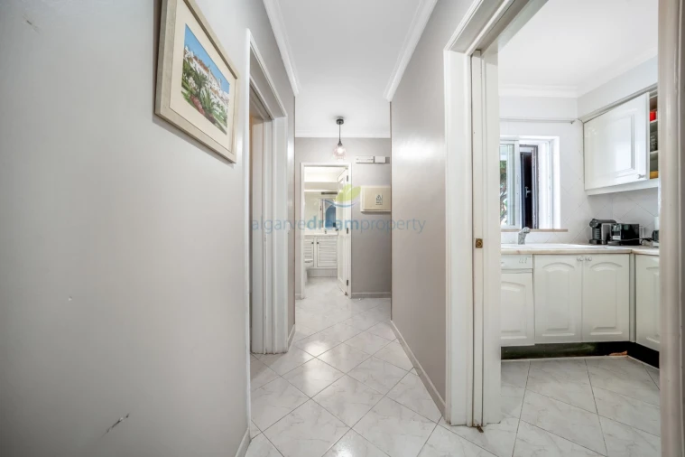 Apartamento T1 para Venda em Albufeira e Olhos de Água Foto 17