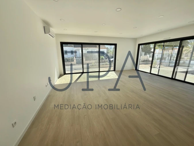 Moradia T3 para Venda em Castro Marim Foto 8