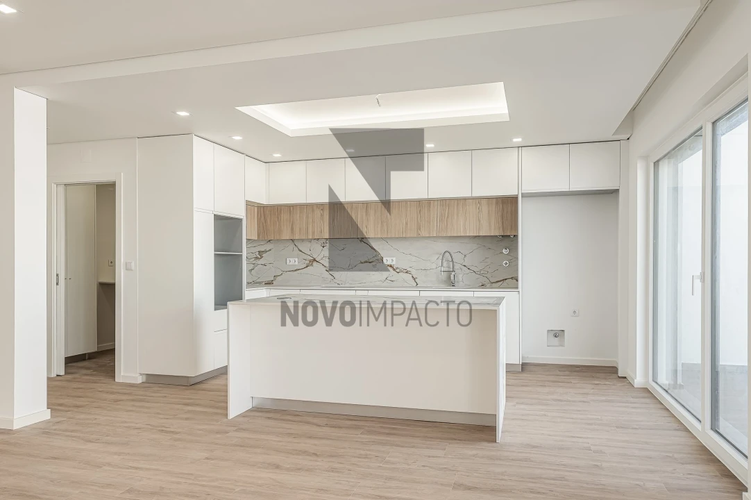 Moradia T4 para Venda em Sarilhos Grandes Foto 7