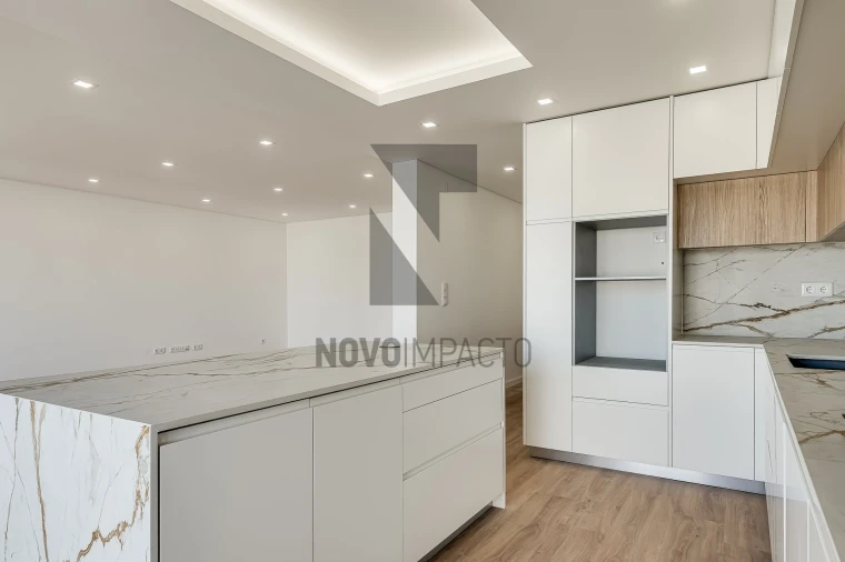 Moradia T4 para Venda em Sarilhos Grandes Foto 14