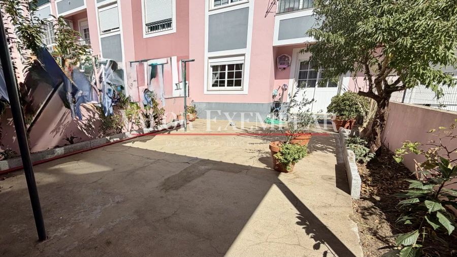 Apartamento T2 para Venda em Pinhal Novo Foto 2