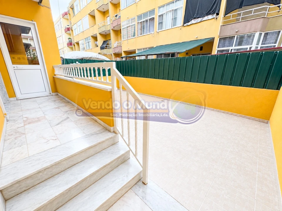 Apartamento T3 para Venda em Benavente Foto 5