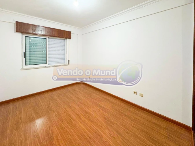 Apartamento T3 para Venda em Benavente Foto 16
