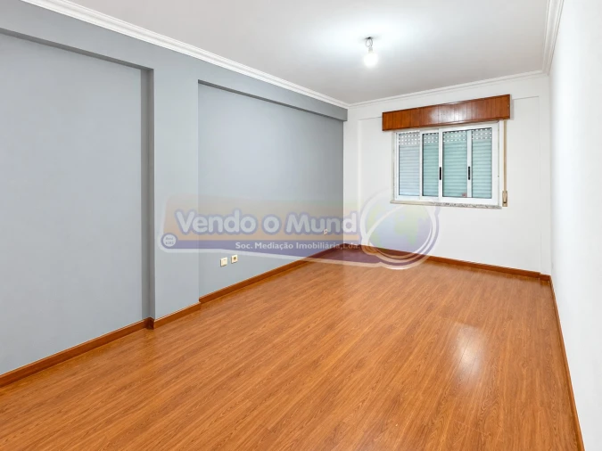 Apartamento T3 para Venda em Benavente Foto 13