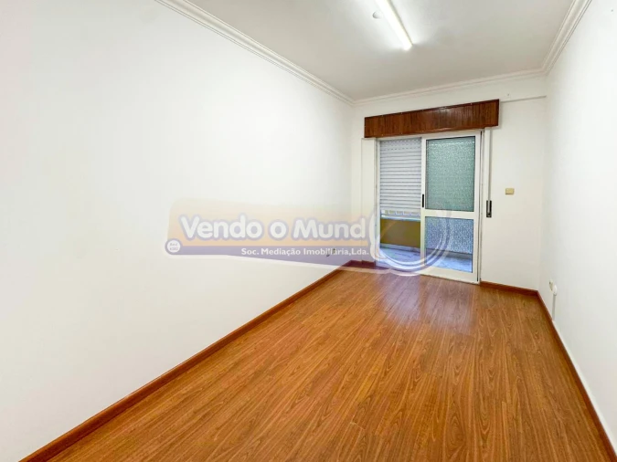 Apartamento T3 para Venda em Benavente Foto 17