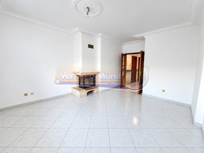 Apartamento T3 para Venda em Benavente Foto 8