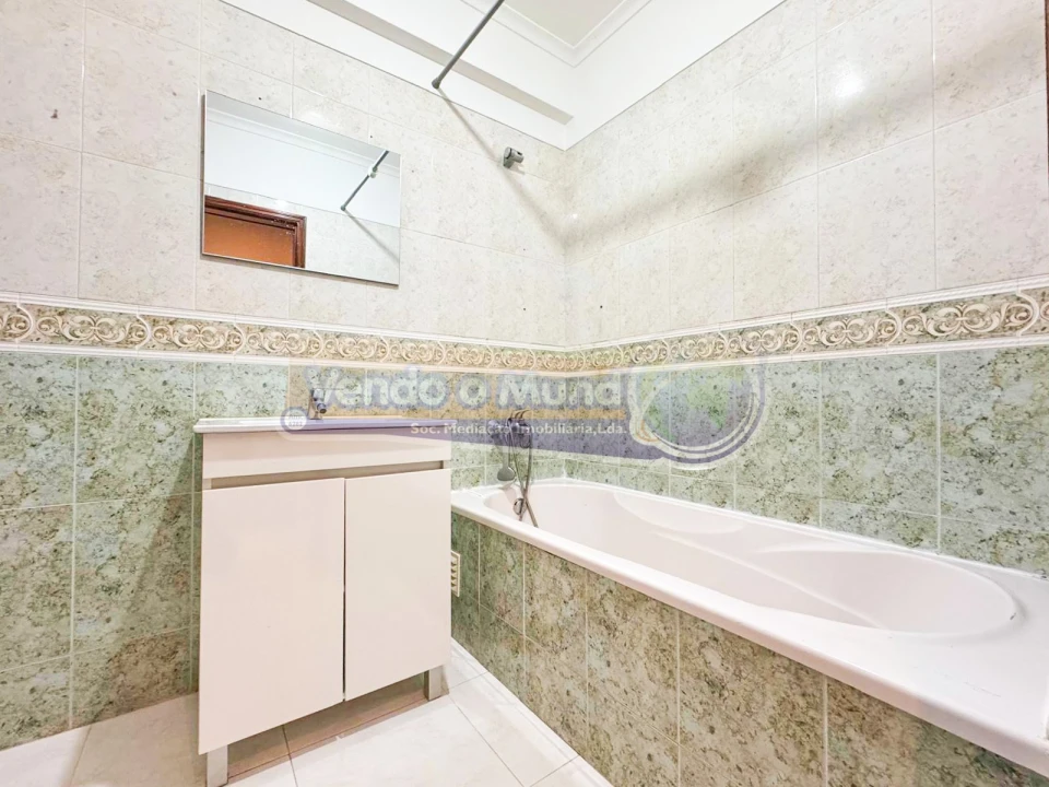 Apartamento T3 para Venda em Benavente Foto 19