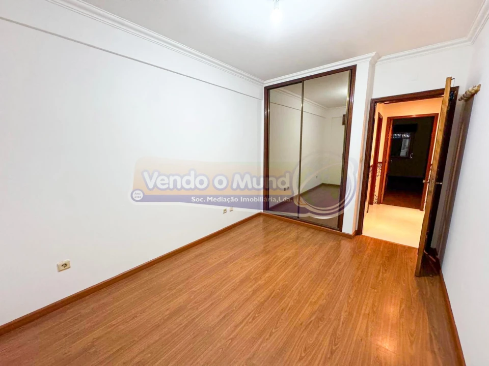 Apartamento T3 para Venda em Benavente Foto 15