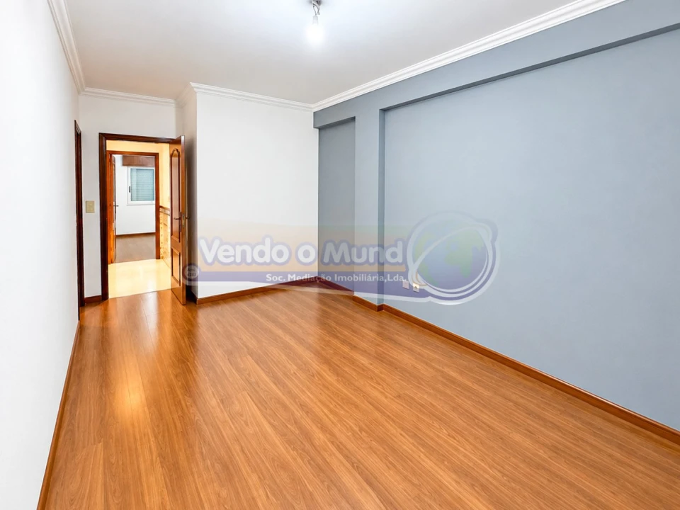 Apartamento T3 para Venda em Benavente Foto 11