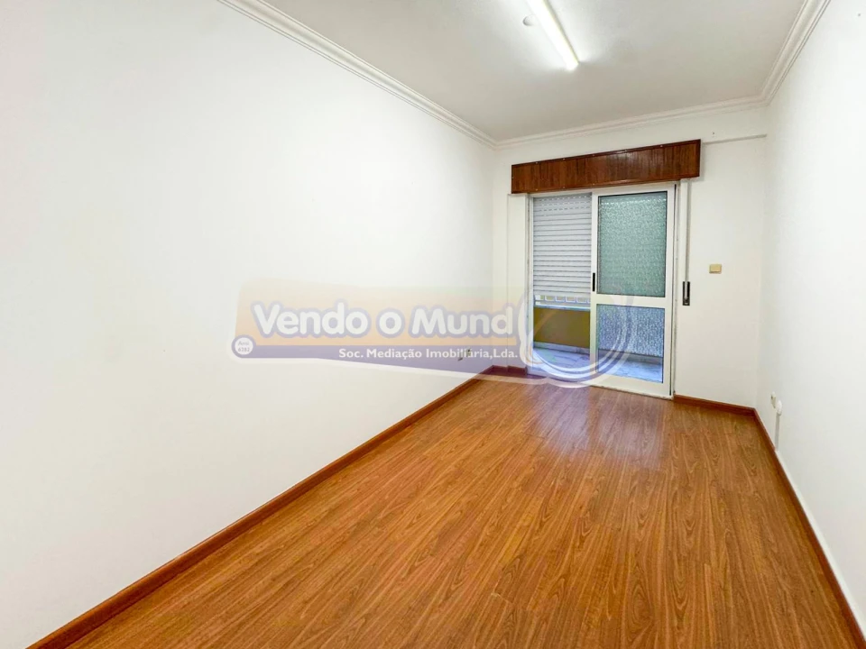 Apartamento T3 para Venda em Benavente Foto 17