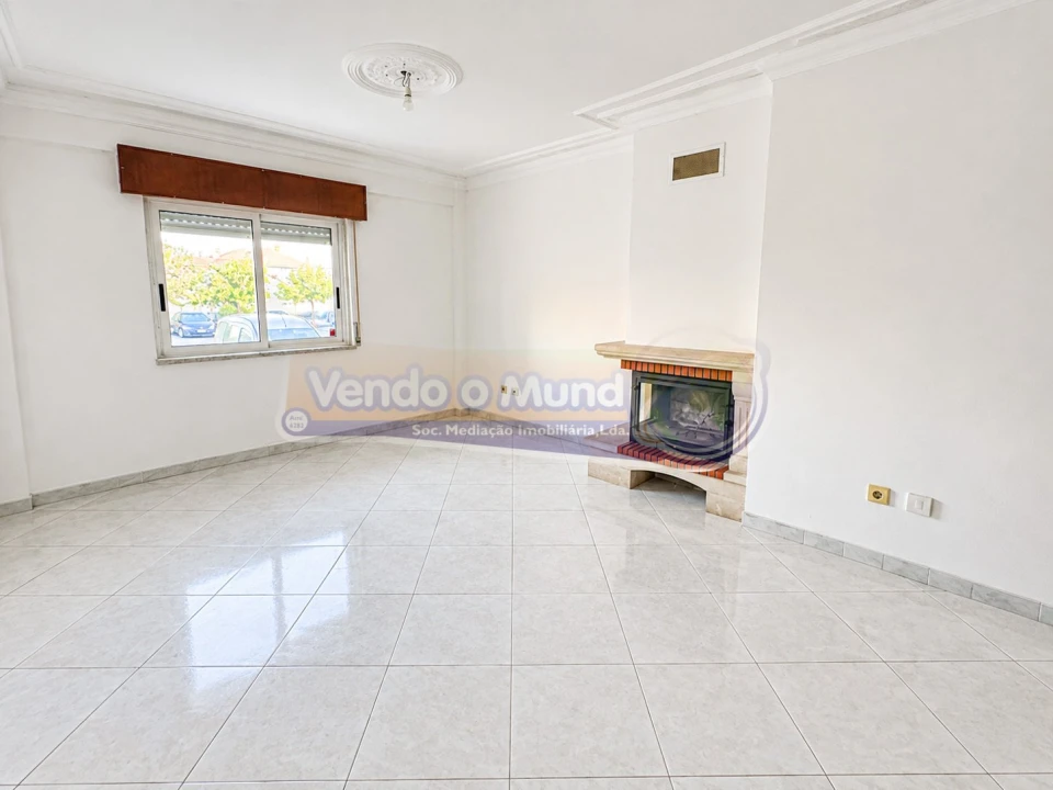 Apartamento T3 para Venda em Benavente Foto 7